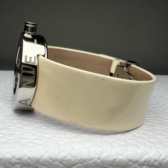 ‼️SOLD‼️ Auth Chanel La Ronde 29mm Watch - Picture 7 of 10